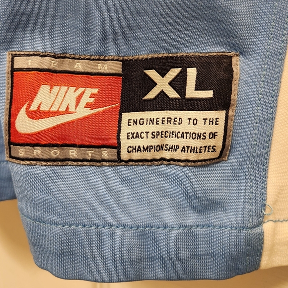 North Carolina Tar Heels UNC Nike Half Button Shooting Shirt Mens XLarge Vintage - Picture 7 of 10